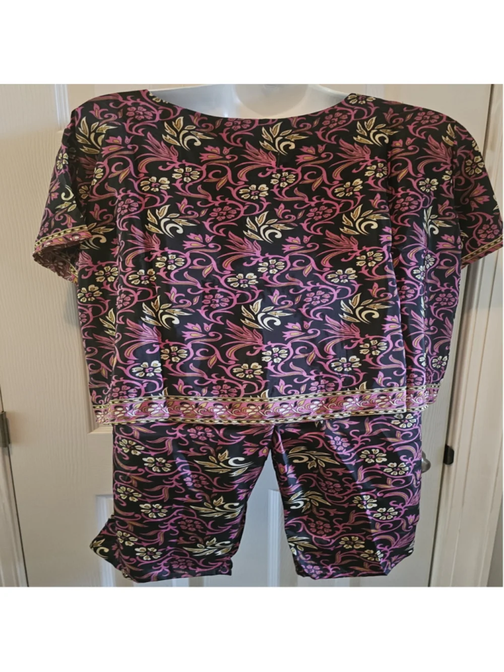 Women's Rhea Royal Print Top and Shorts Set, One Size, Black and Pink